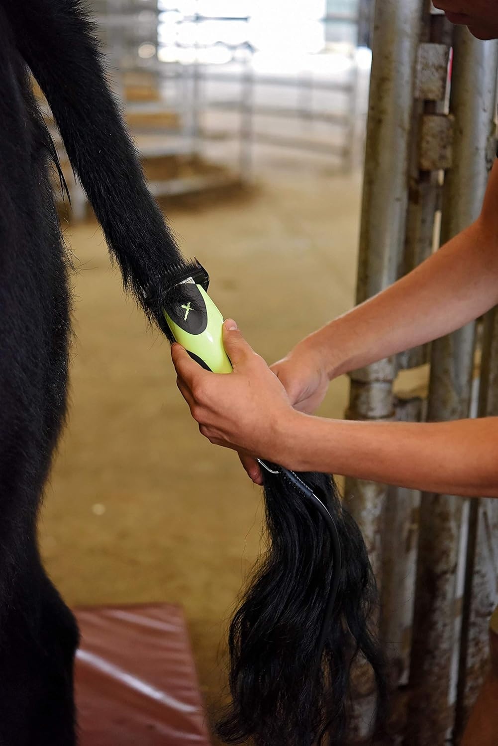 imageWahl Professional Animal XBlock 2Speed High Speed Cattle Fitting Clipper Kit Red 9597 306LB 95970Yellow